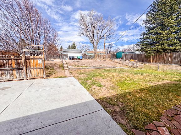 Large Fenced Back Yard