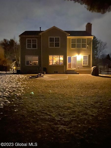 2nd image of 17 Commons Boulevard