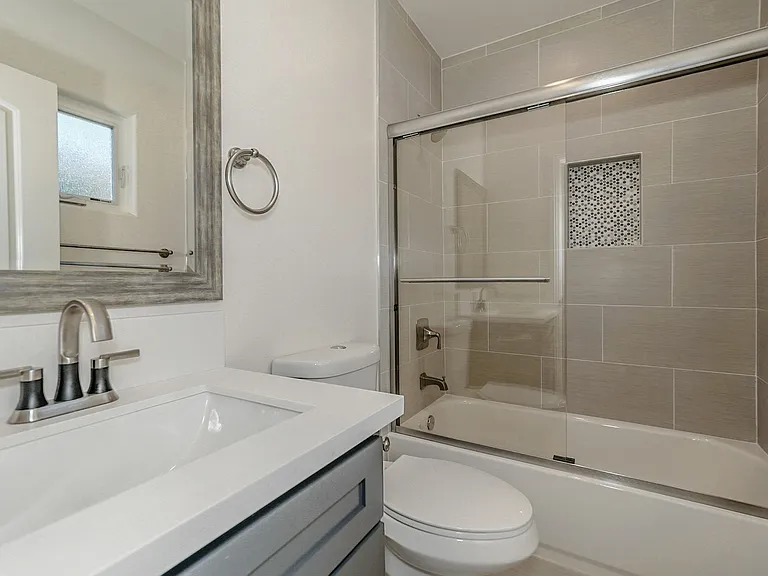 4508 Esmeralda St #1/2 — Photo 24