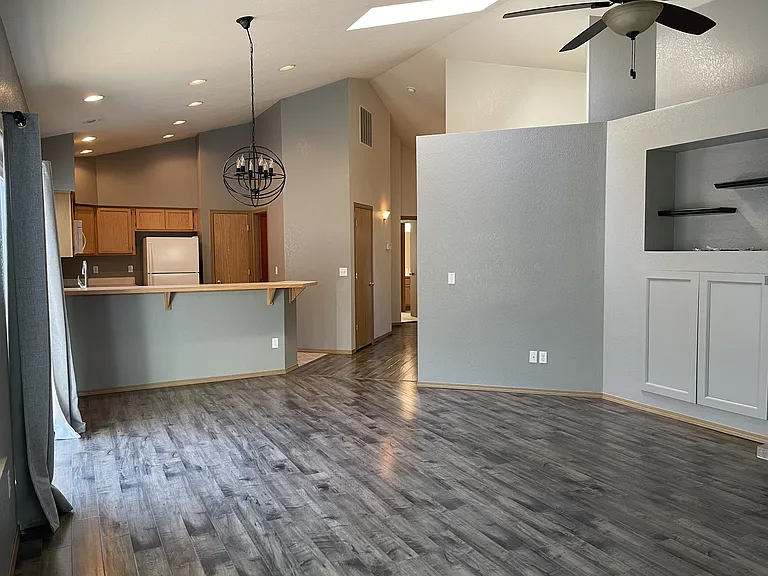 1544 Derby Ln SE — Photo 9