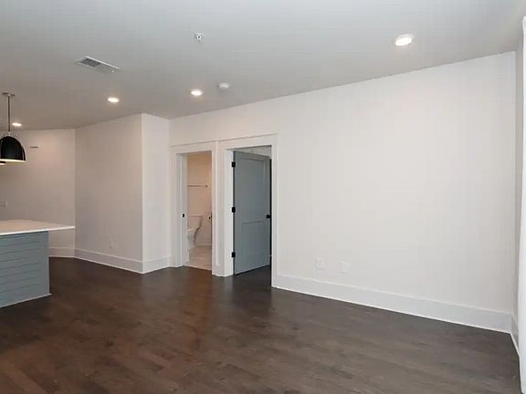 4th image of 1507 Porter Rd #203