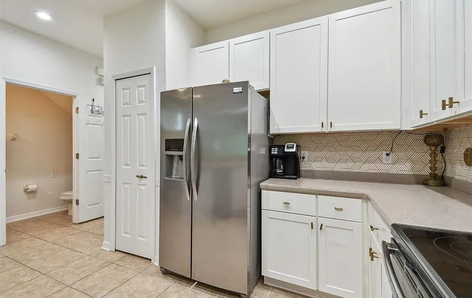 3 bed, 2.5 bath, 1850 sqft, $2,575 — Photo 3