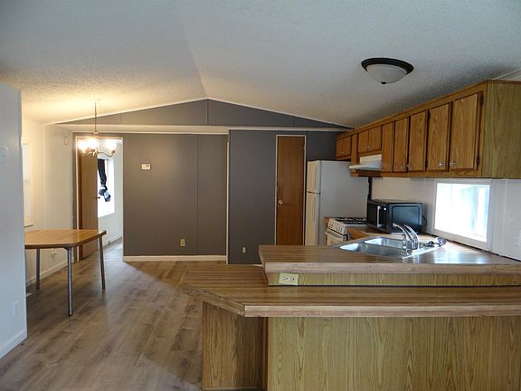 5th image of 1358 Dianne Ave