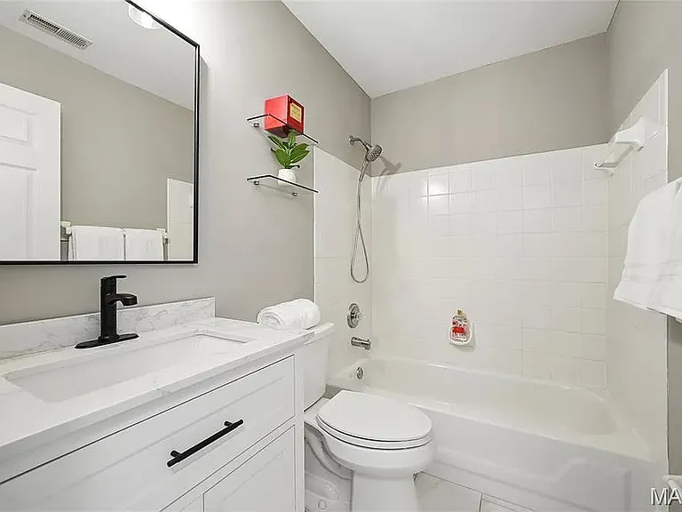 151 Imperial Crown Way #J — Photo 9