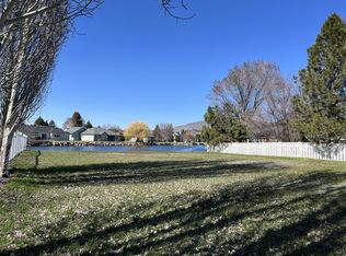 127 Harbor Isle Blvd, Klamath Falls, OR 97601