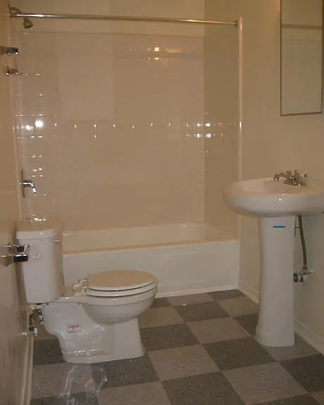 Grand View Apartments — Photo 7