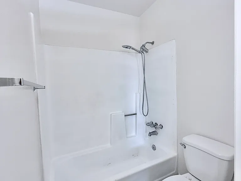 11959 Runnymede St #19 — Photo 17