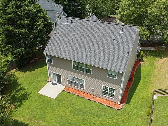 2nd image of 951 Island Pointe Way