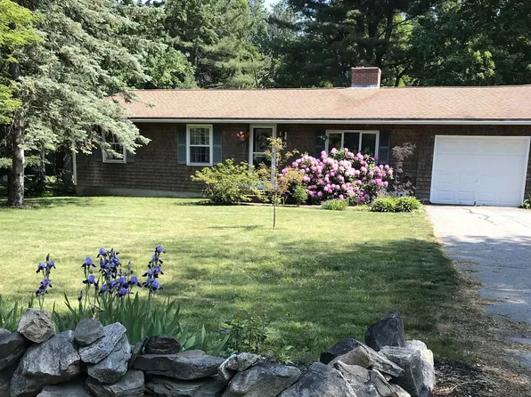 22 Hobbs Road, North Hampton, NH 03862