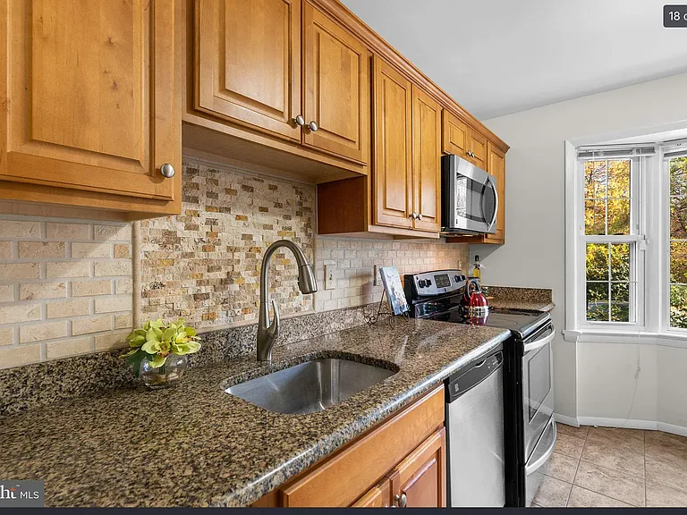 1713 Redgate Farms Ct #1713 — Photo 32