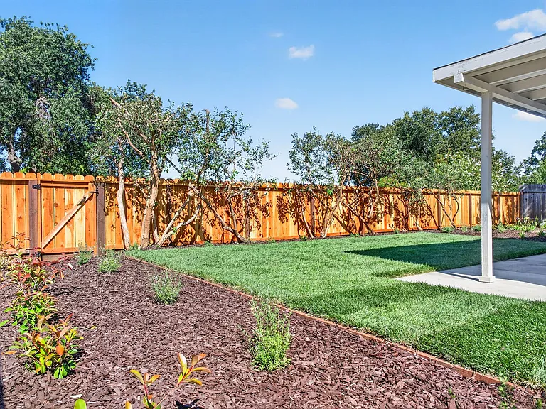 611 Rock Oak Rd — Photo 46