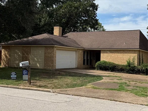 114 Timberline Dr, Huntsville, TX 77320