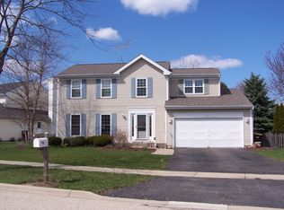 1097 Stone Creek Cir, Crystal Lake, IL 60014