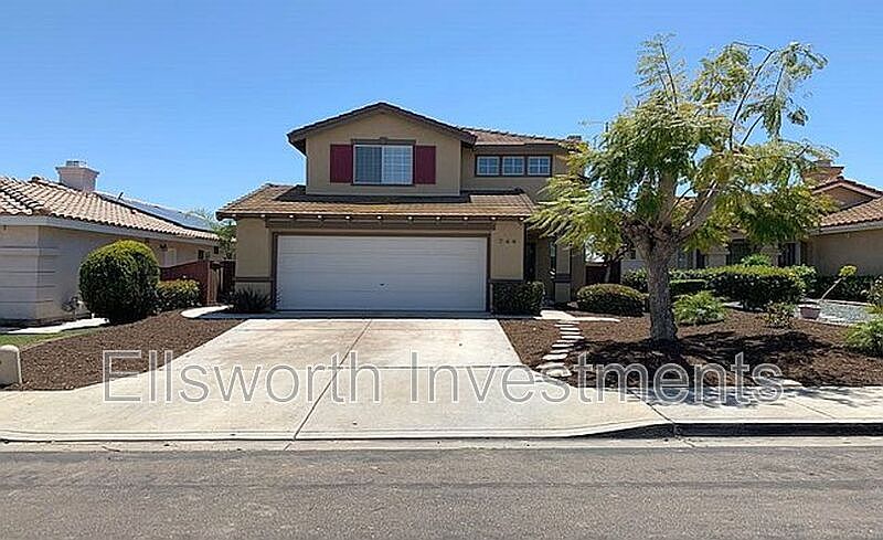 1st image of 744 Cardona Ave