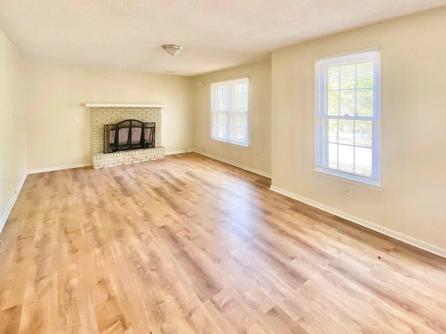 201 Chadford Road - 1 — Photo 3