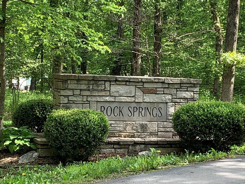 1st image of 23 Fox Run Dr