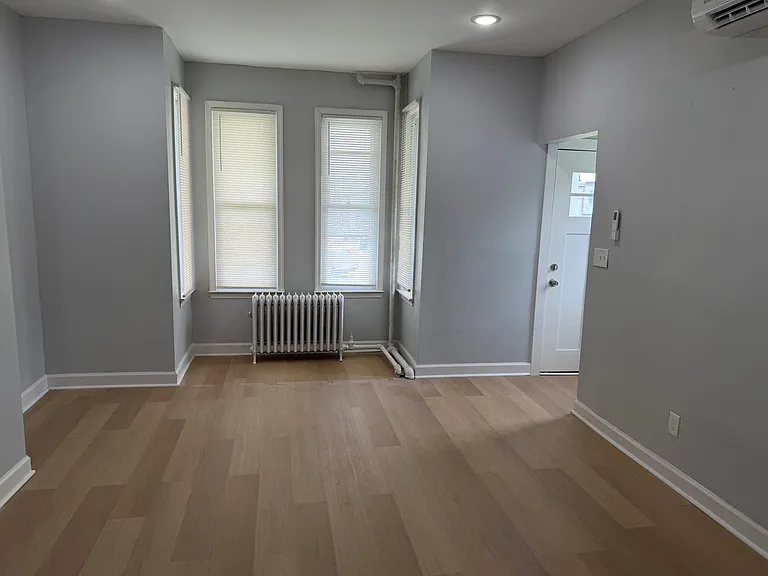 618 Chestnut Hill Ave — Photo 36
