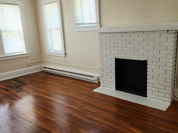 2nd image of 801 6th St NW #9