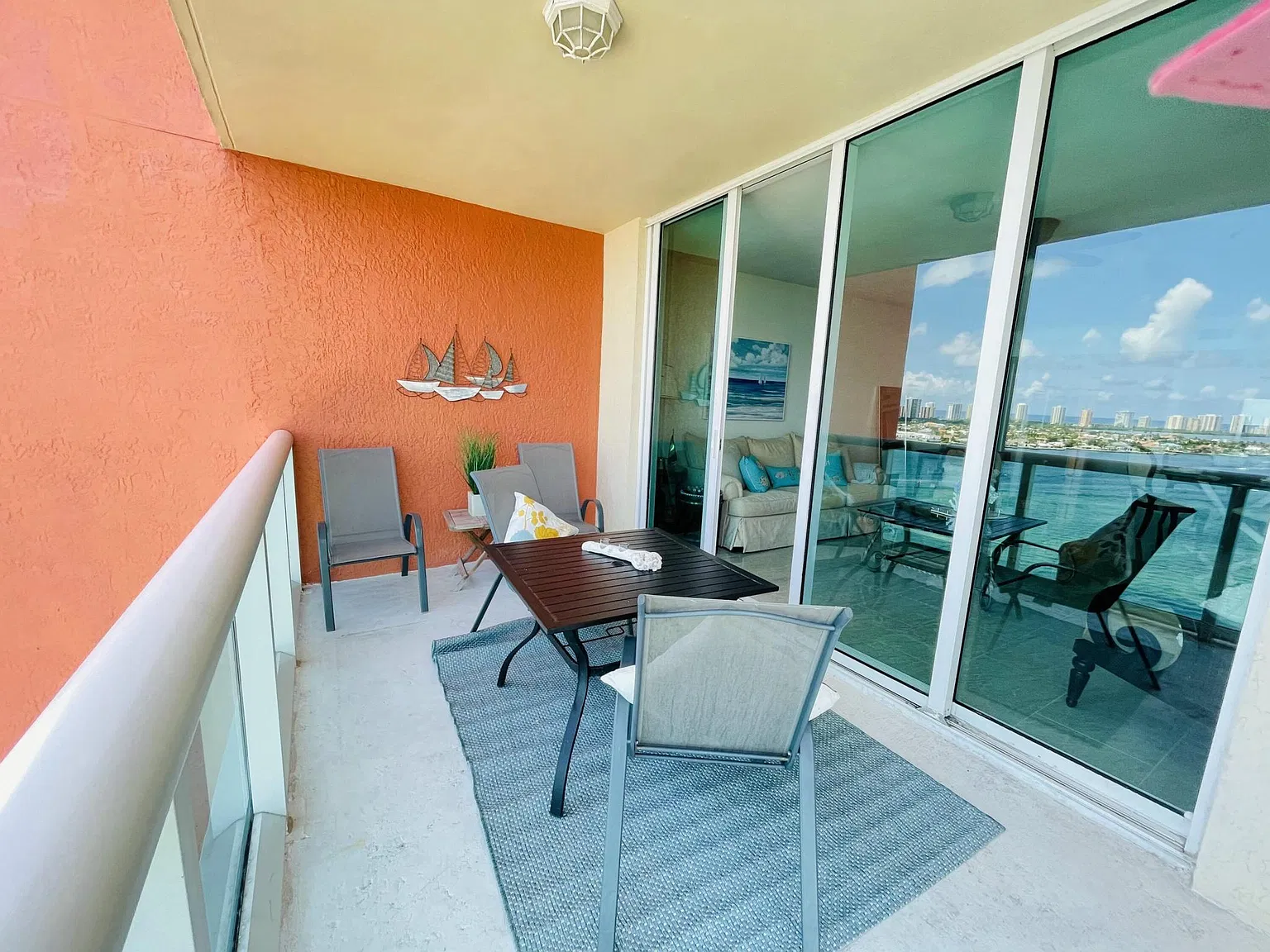 3 bed, 3.5 bath, 1980 sqft, $6,200 — Photo 3
