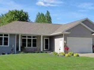 1651 View Ln, Green Bay, WI 54313