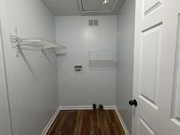 434 Crystal Dr — Photo 8