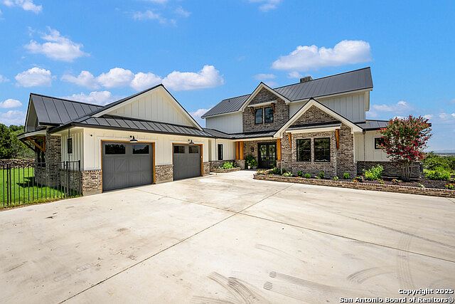 1st image of 324 Ridgepoint
