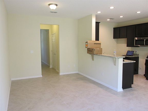 5th image of 144 Moultrie Village Ln