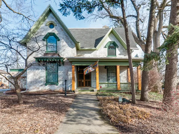 206 S Clinton St, Bloomington, IL 61701