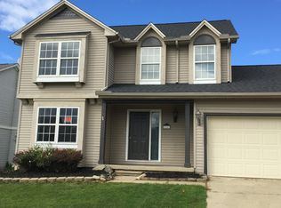 825 3rd St, Fenton, MI 48430