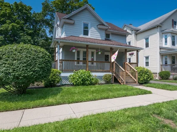 33 Woodmont St, West Springfield, MA 01089