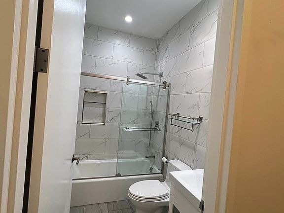 5th image of 120 E 87th St #P4-g