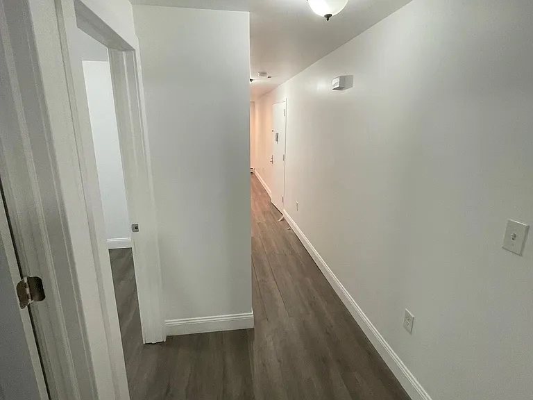 411 Prescott St #1 — Photo 4