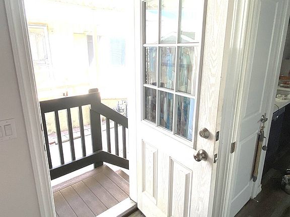 4th image of 1020 Bradbourne Ave Space 8