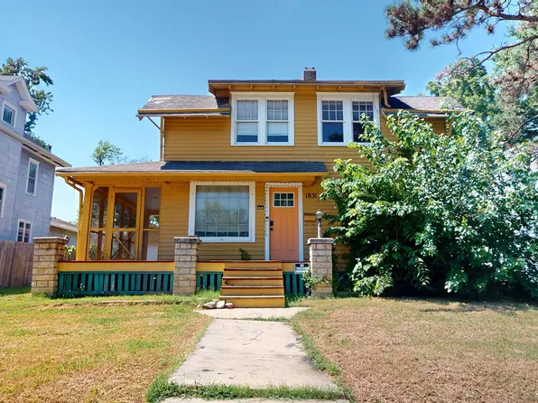 1831 SW Lane St, Topeka, KS 66604