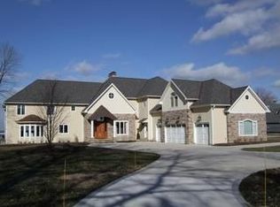 4801 Lake Rd, Sheffield Lake, OH 44054