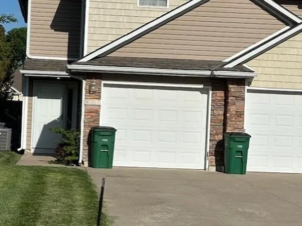 9007 SW Gala Dr, Lees Summit, MO 64064