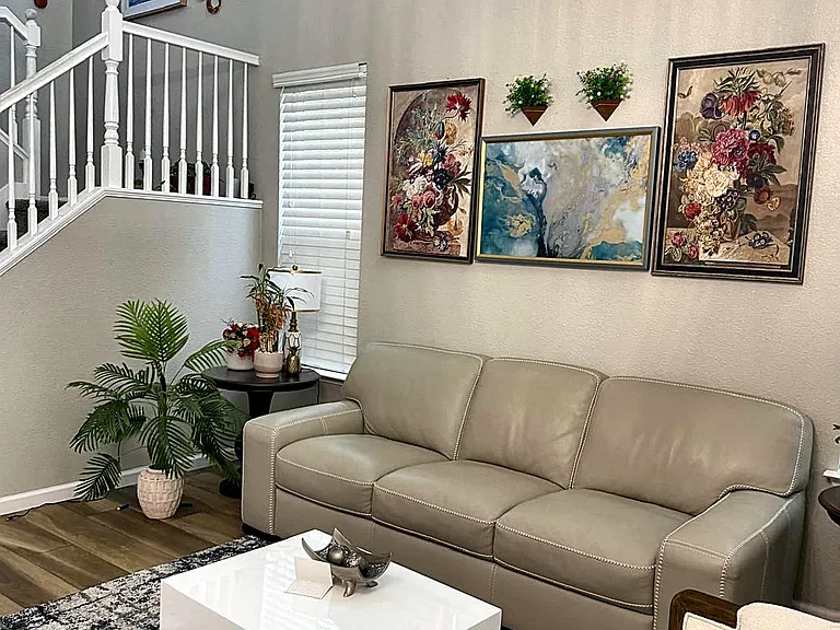 65 E Legacy Dr — Photo 3