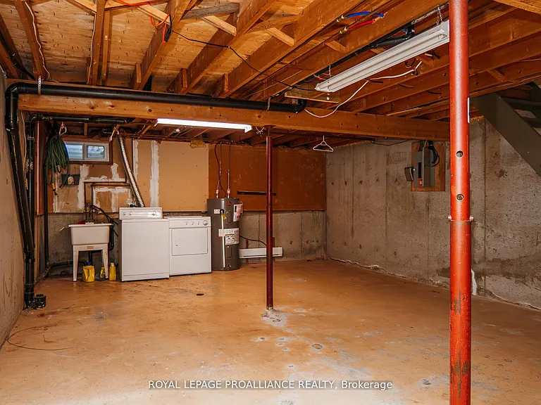 207D Park St N — Photo 16