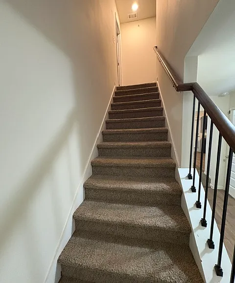 661 Carlton Pointe Dr — Photo 5