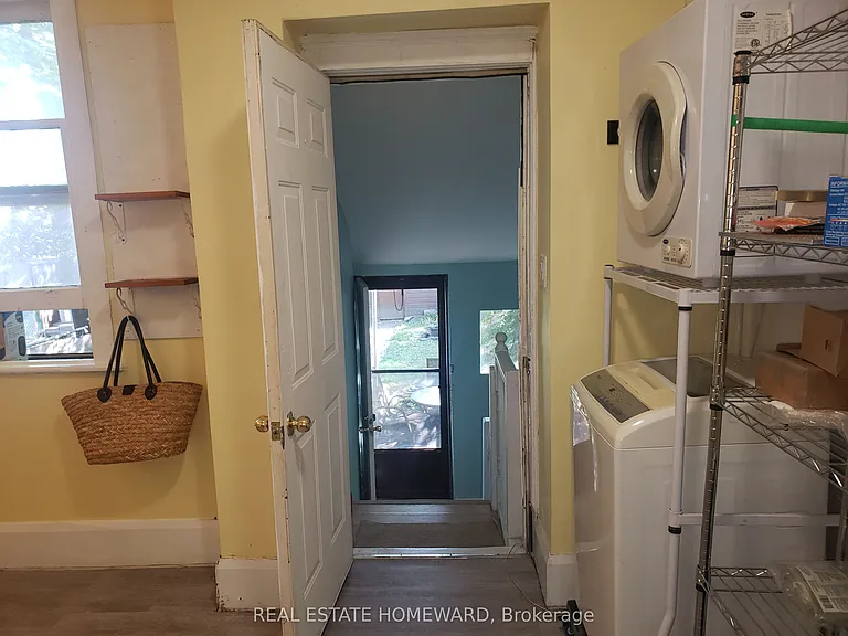 687 Dupont St #2 — Photo 8