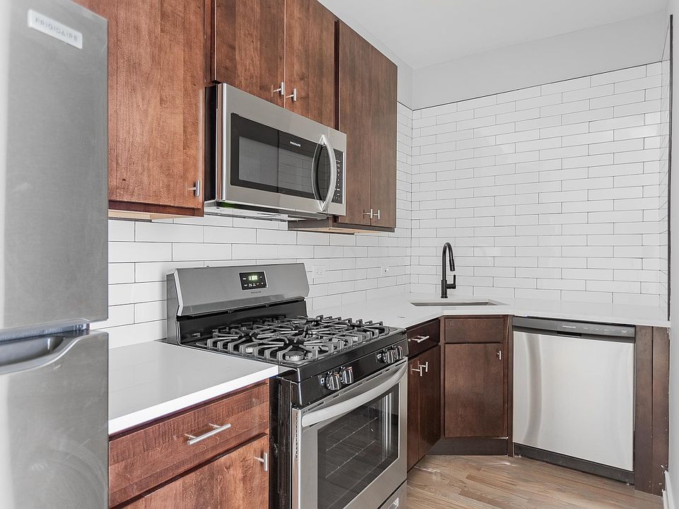 1st image of 1100 W Grace St #2