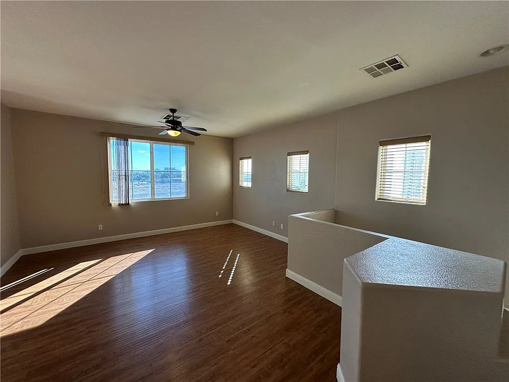 2 bed, 2.0 bath, 1205 sqft, $1,500 — Photo 4