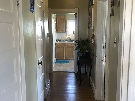 4th image of 812 Garfield St