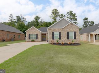 107 Station Square Dr, Byron, GA 31008