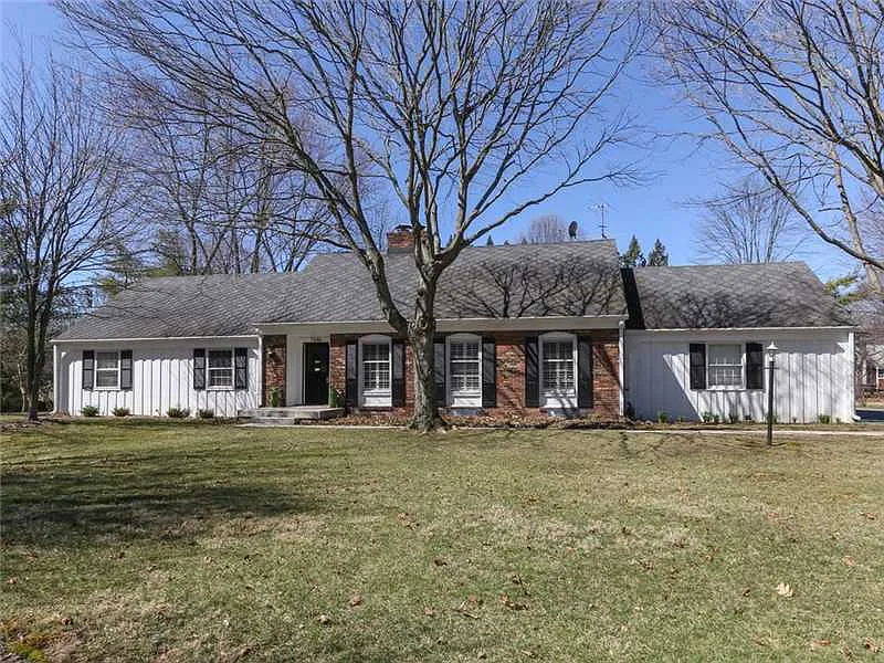 7346 Glenview Dr E photo 1