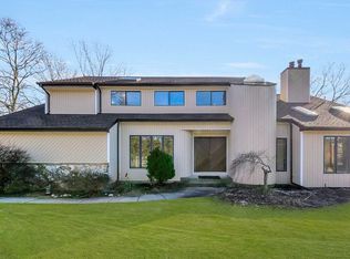 1141 Old Nichols Rd, Ronkonkoma, NY 11749