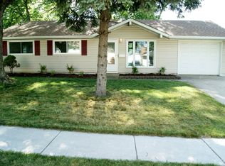 458 Berkshire Ave, Romeoville, IL 60446