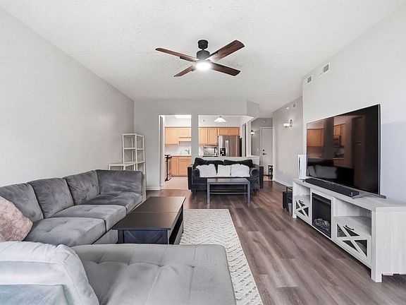 5th image of 5055 Madison St Unit 402
