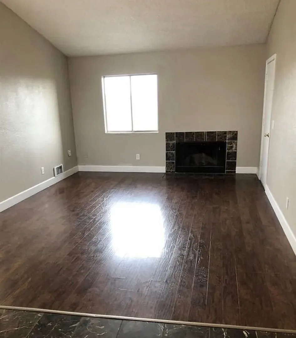 2100 Highview Ct Apt. 4 — Photo 4