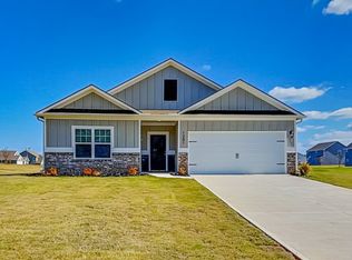 1201 Fendt Dr, Locust Grove, GA